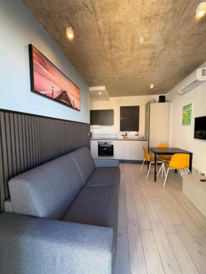 2-Bedroom Modern Comfort in PACEVILLE 3-A